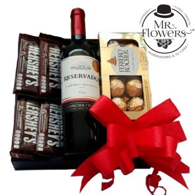 caja de vino y chocolates