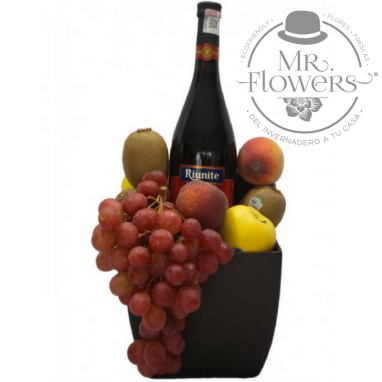 Arreglo Frutal con Vino