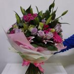 Ramo de Rosas, lili y gerberas con moño