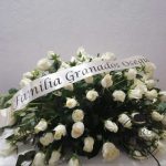 cubre Caja con 100 Rosas blancas